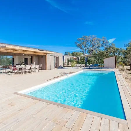 Villa Seia,pisc Chauf,8 Pers 4ch Lecci